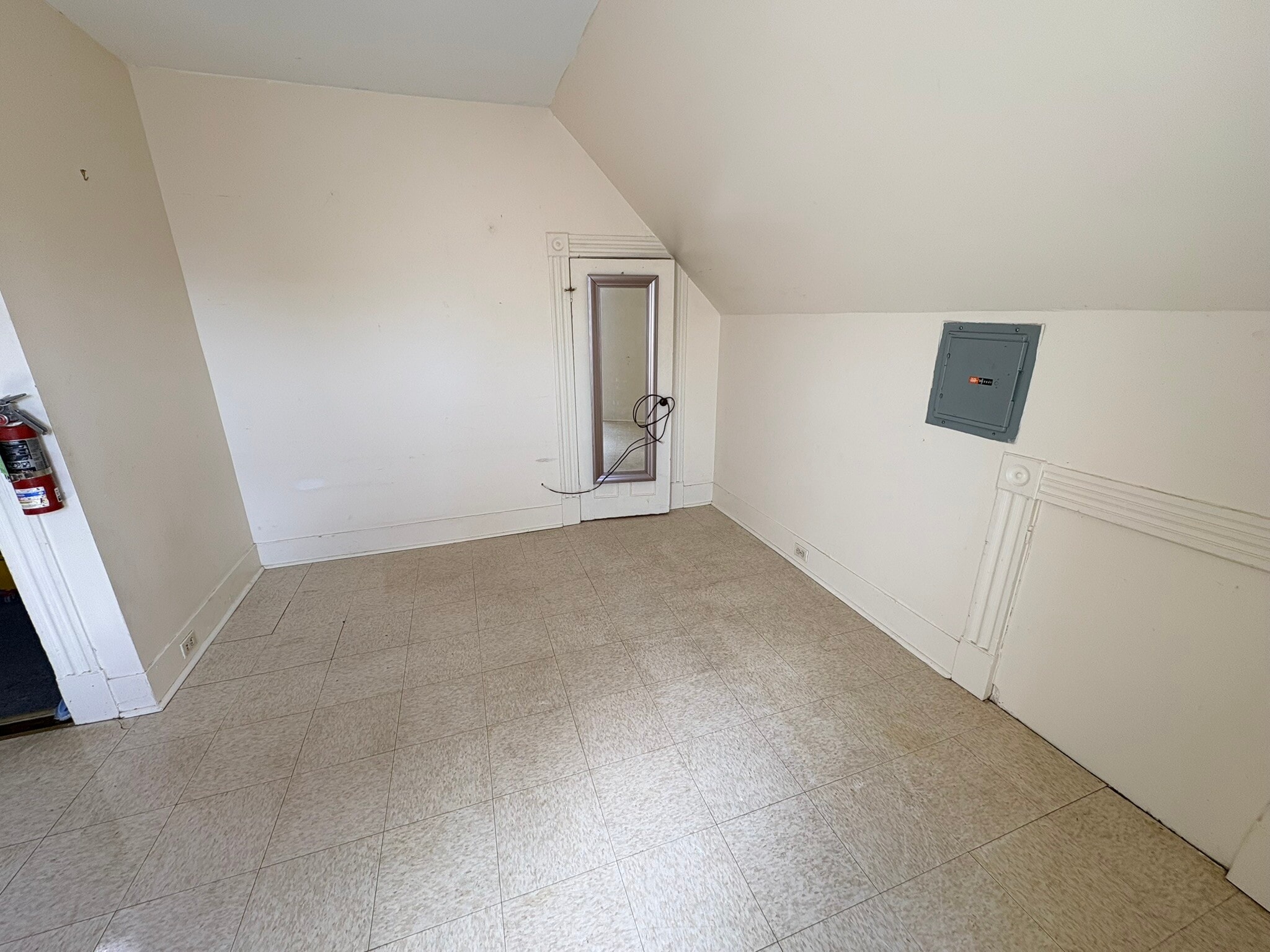 Building Photo - 55 Buell St