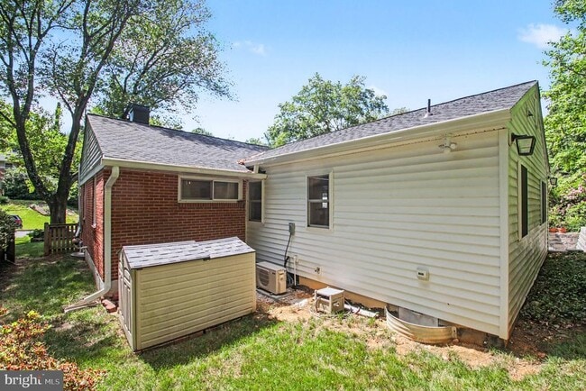 Building Photo - 6417 Berkshire Dr