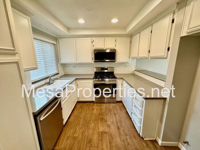 Building Photo - 8475 Lemon Grove Dr