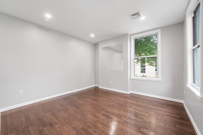 Building Photo - 42 Wildey St