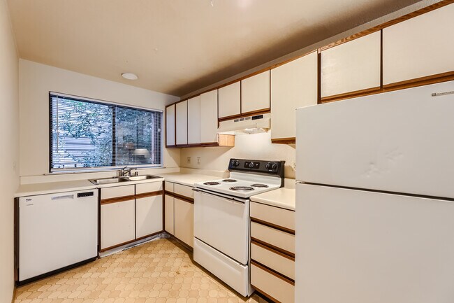 Building Photo - 3314 Wetmore Ave