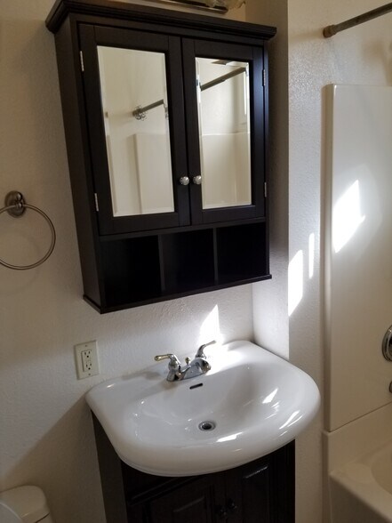 Bathroom - 44 Daniels Ave