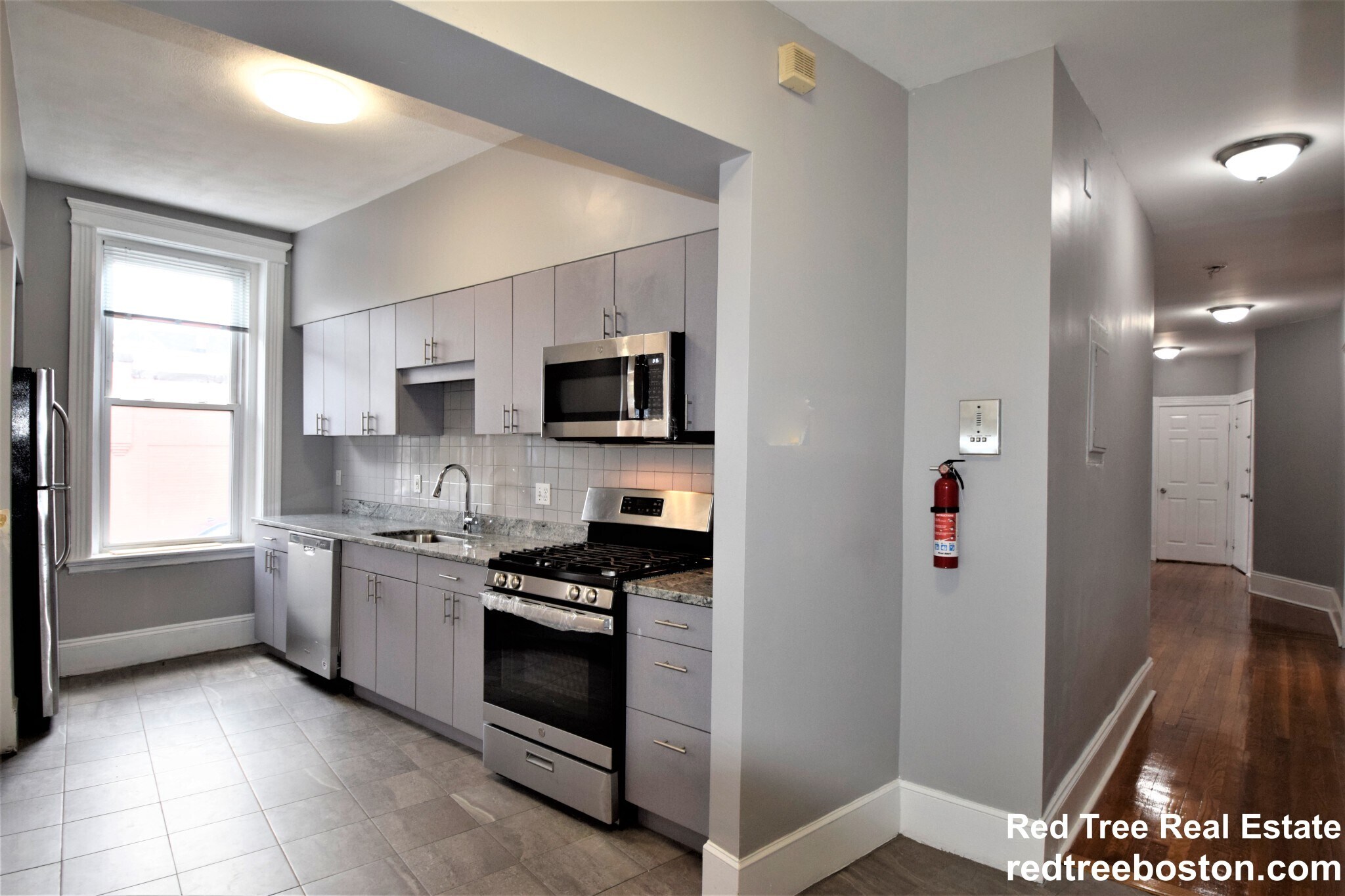 Building Photo - 83 Glenville Ave