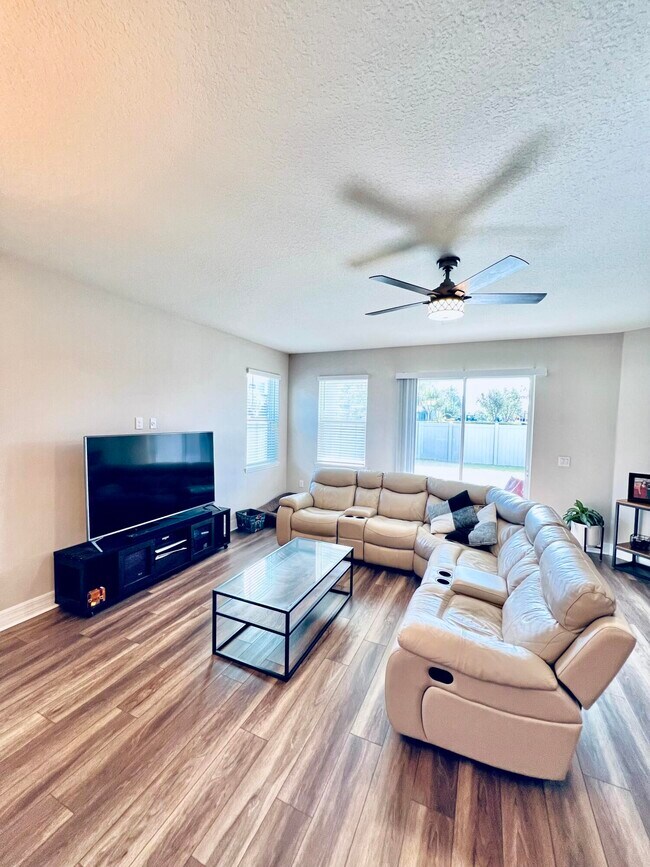 Building Photo - 1256 Potenza Dr