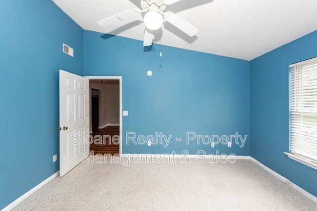 Building Photo - 1307 Apex Ln