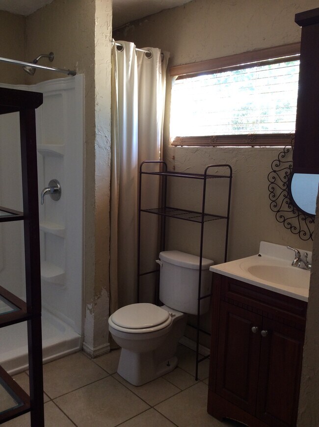 Building Photo - 111 E 12th St