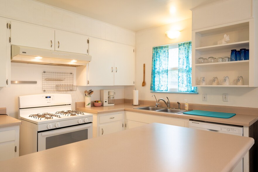 Building Photo - 4419 A Gillis