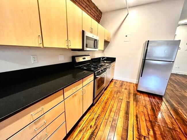 Building Photo - 790 Tremont St