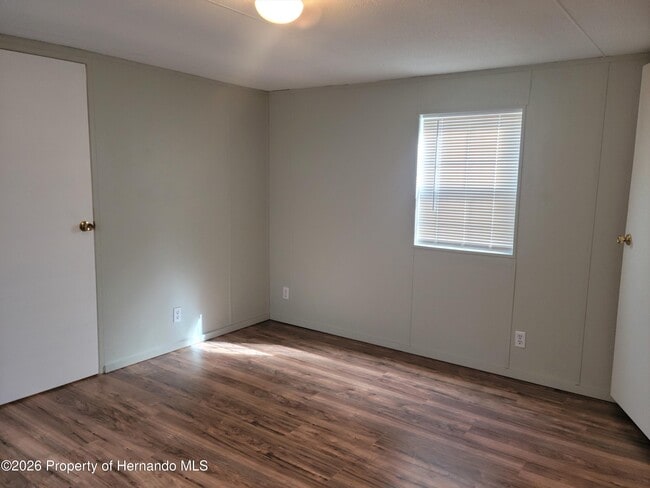 Building Photo - 5323 S Knobhill Terrace