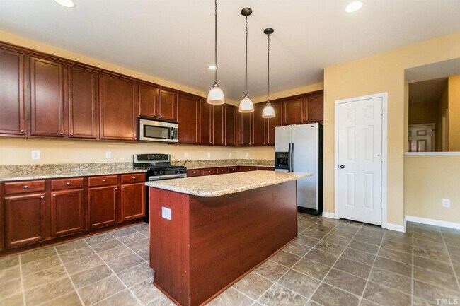Building Photo - 213 Bikram Dr
