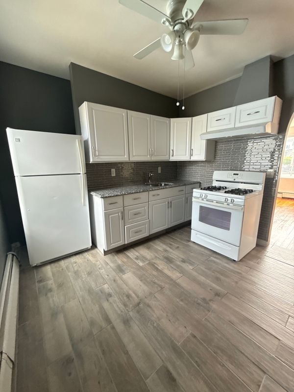 Building Photo - 471-473 Division Street, #2