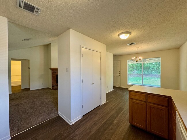 Building Photo - Duplex