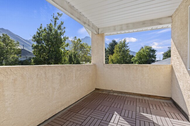 Building Photo - 3666 Pearblossom Cir