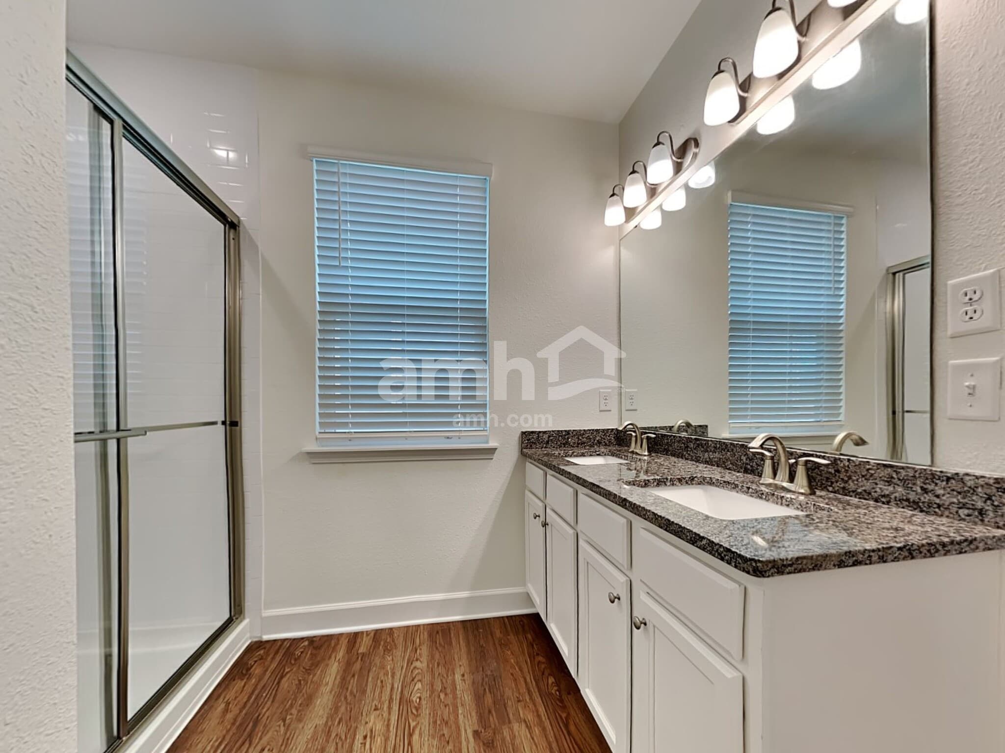 Building Photo - 467 Sandstone Dr