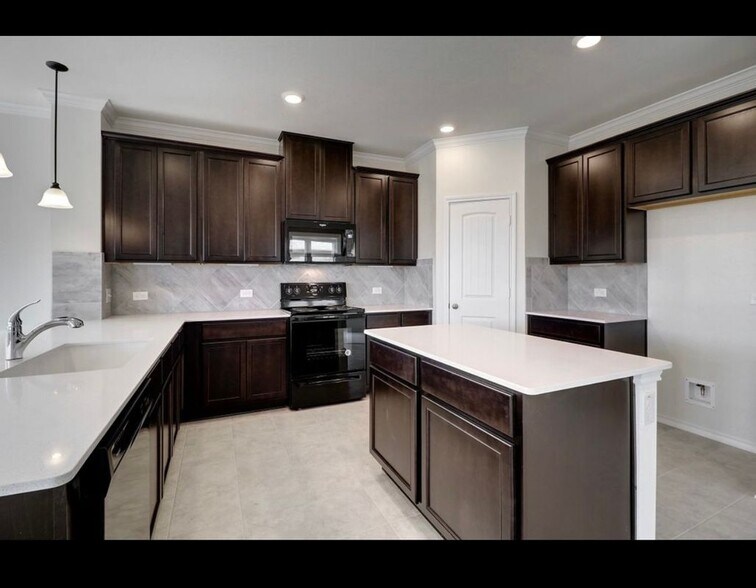 Building Photo - 124 Rocroi Dr
