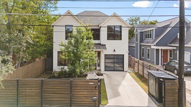 Building Photo - 4201 Clawson Rd