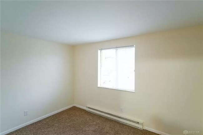Building Photo - 5375 Dunmore Dr