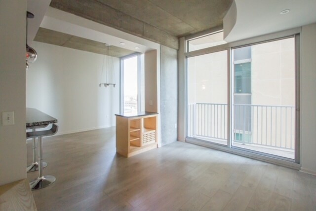 Building Photo - 415 Church St