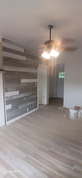 Building Photo - 908 15th St