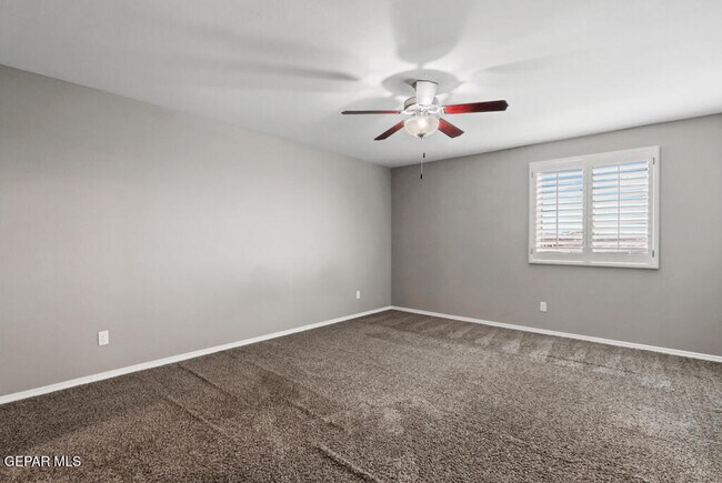 Building Photo - 297 Denim St