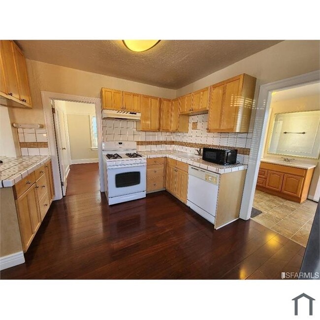 Building Photo - 1481 77th Ave