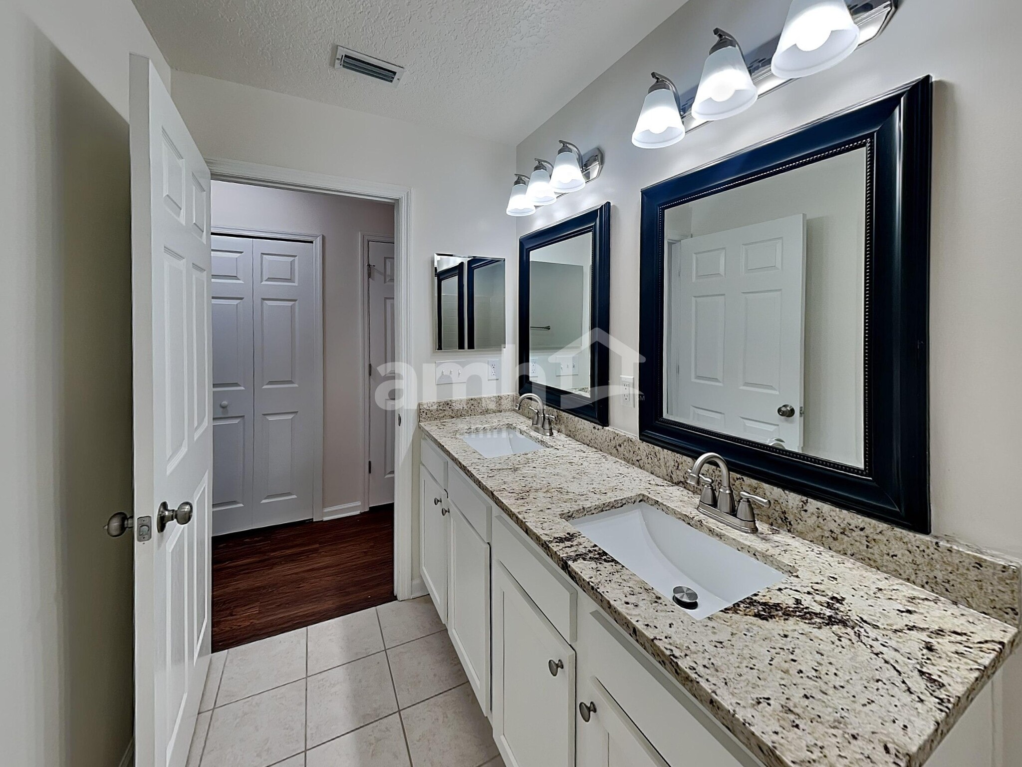 Building Photo - 1020 Beckingham Dr