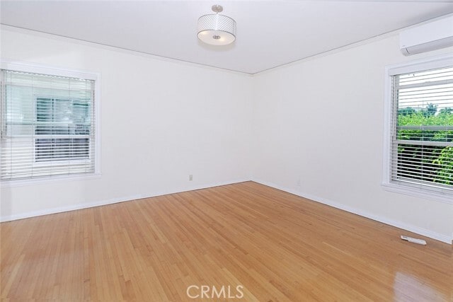 Building Photo - 5966 San Vicente Blvd