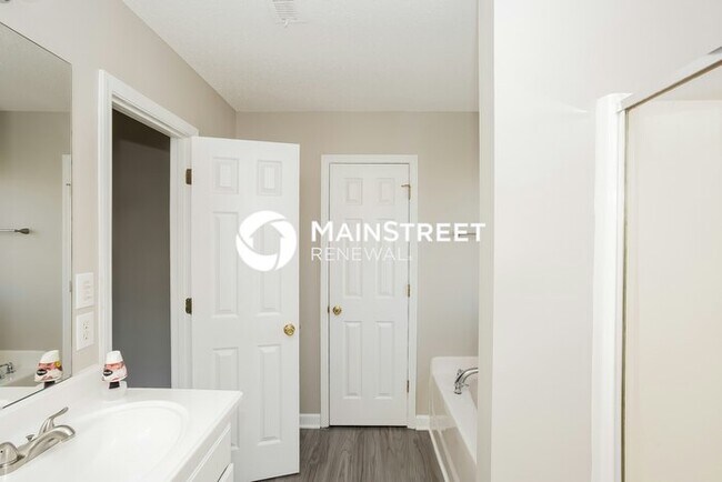 Building Photo - 3 Bedroom Pet-Friendly Home in Charlotte, ...