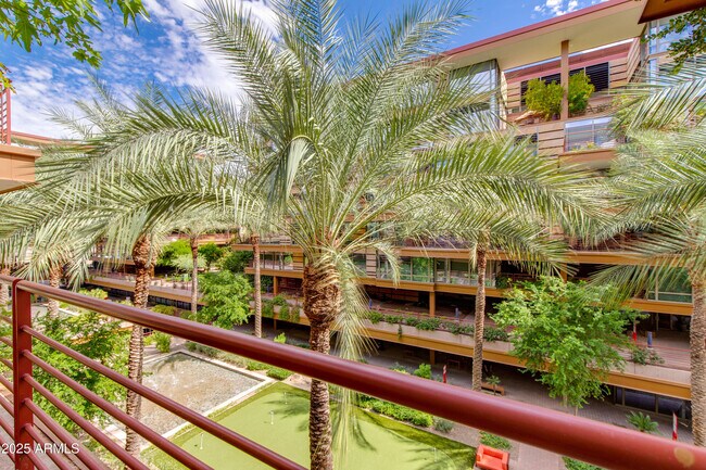 Building Photo - 7137 E Rancho Vista Dr
