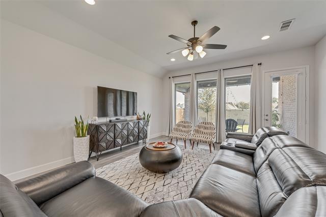 Building Photo - 8108 San Bernard Trl