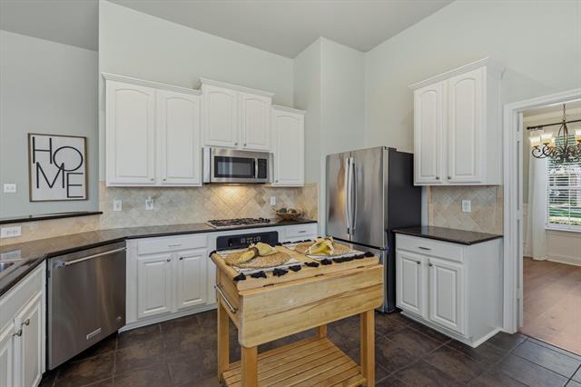 Building Photo - 3421 Beekman Dr