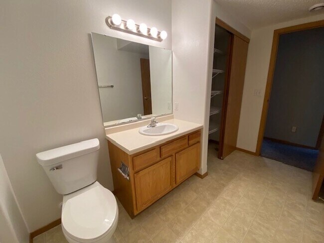 Building Photo - 6013 23rd St S