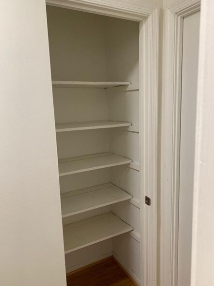 Building Photo - 5501 Karen Elaine Dr