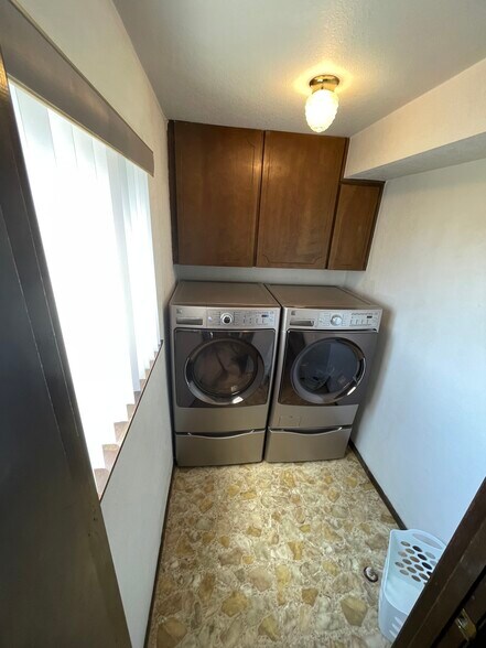 Building Photo - 995 Grandview Ave