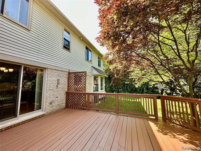 Building Photo - 24397 Venice Dr