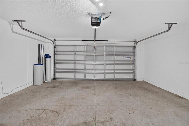 Building Photo - 3084 Living Coral St
