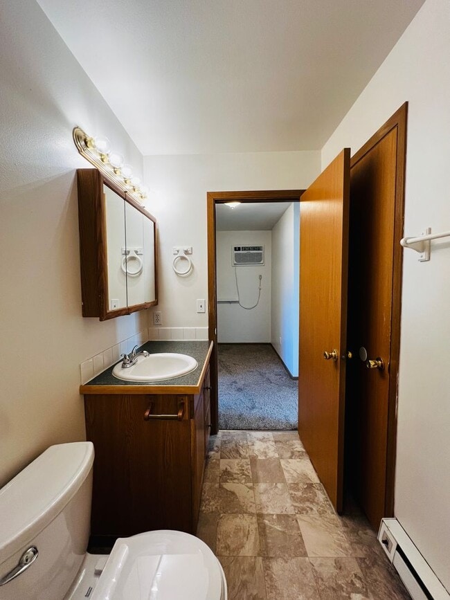 Building Photo - m4104