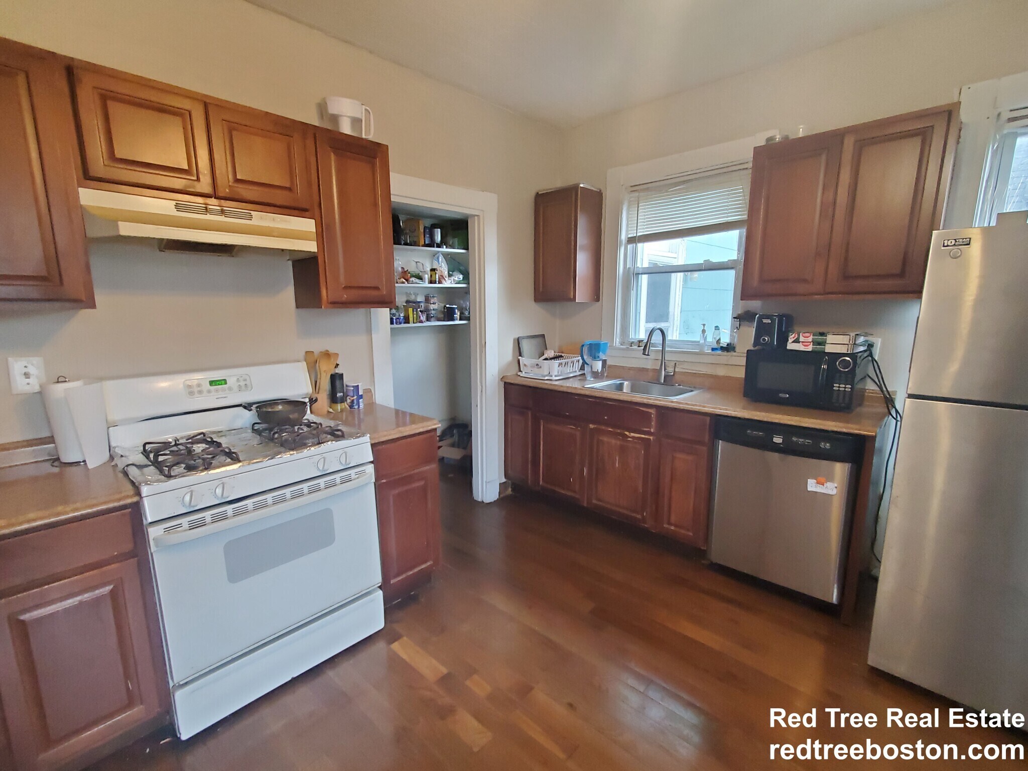 Building Photo - 77 Walnut St