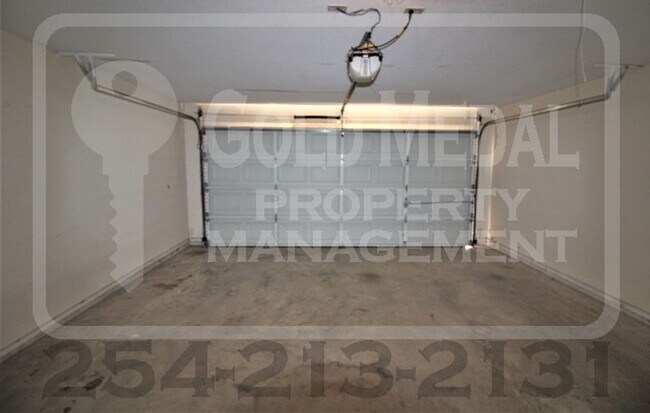 Building Photo - 2513 Jake Dr