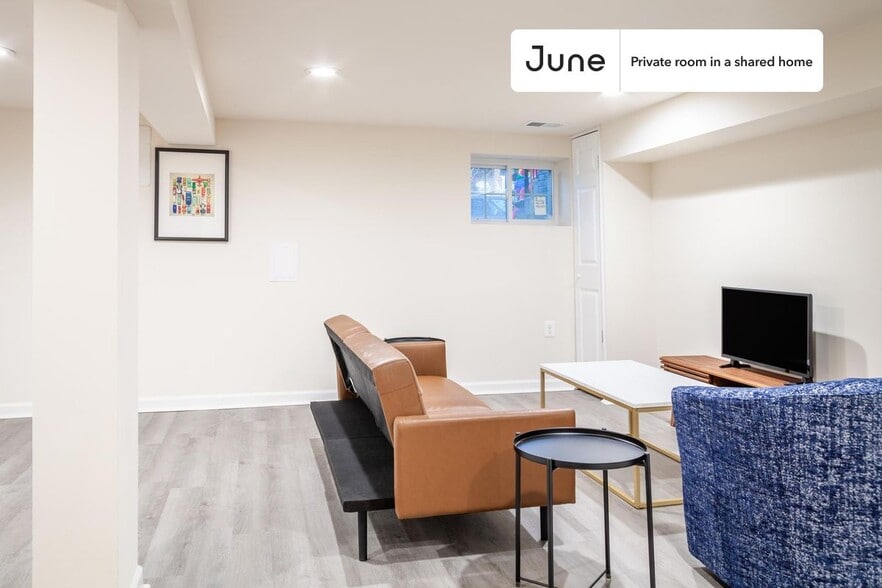 Building Photo - Room in Shared 4 bed/3.5 bath home