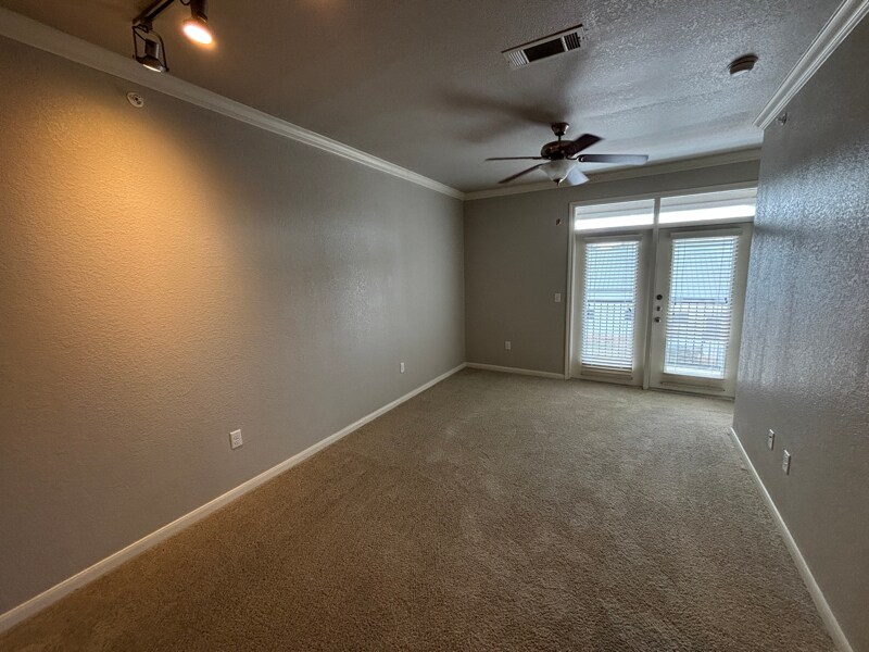 Building Photo - 1811 Medical Pkwy