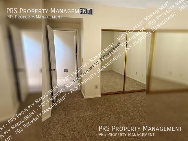 Building Photo - 2363 W Comstock Dr