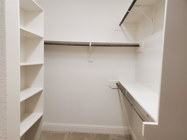 Building Photo - 2338 Cherrywood Ct