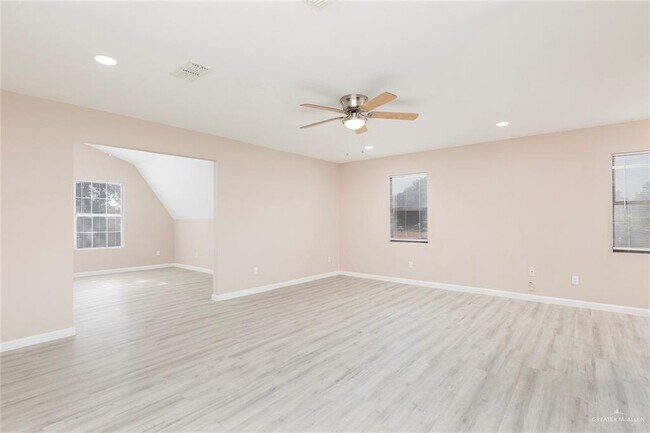 Building Photo - 39 Pecan Ave