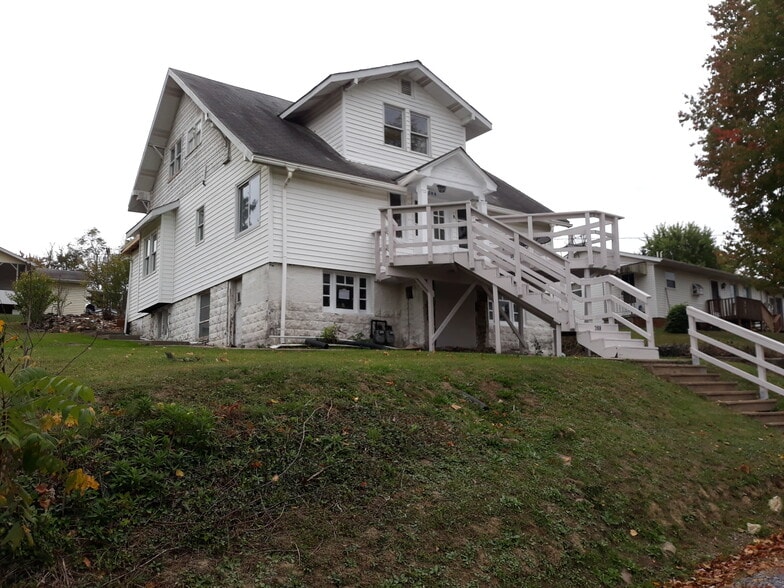 Front of House/Entry for Apt A - 288 Sherwood St