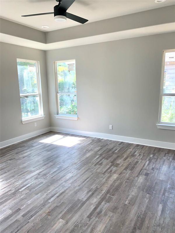 Building Photo - 4621 Collins Ave