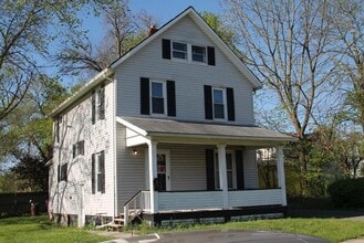 Building Photo - Coming Soon- 3 bedroom/ 2bath home in Mans...