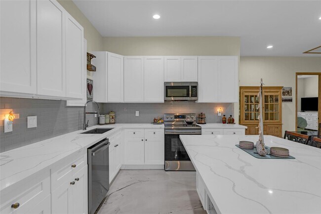Building Photo - 25737 Glen Loch Dr