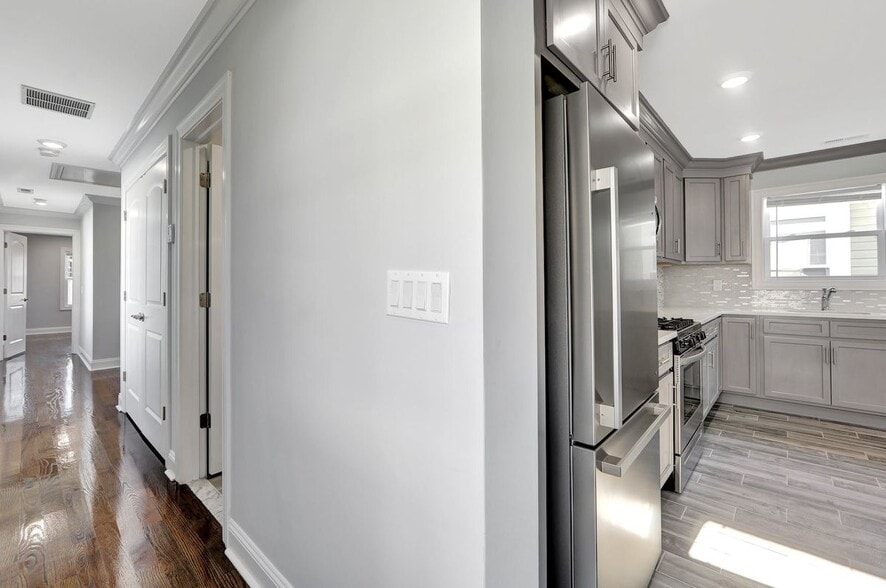 Building Photo - 126 N 15th St