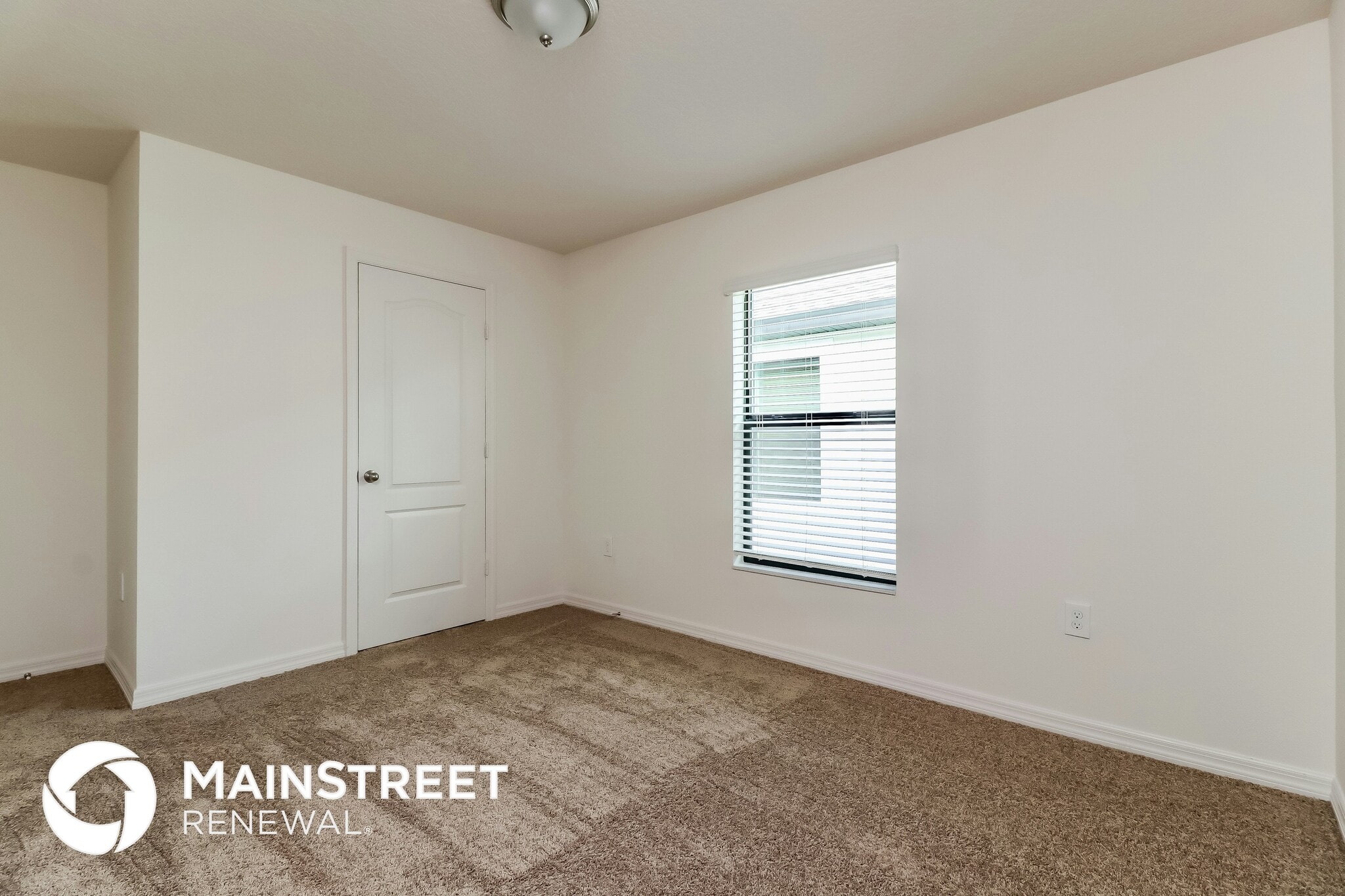 Building Photo - 2127 Peyto Wy